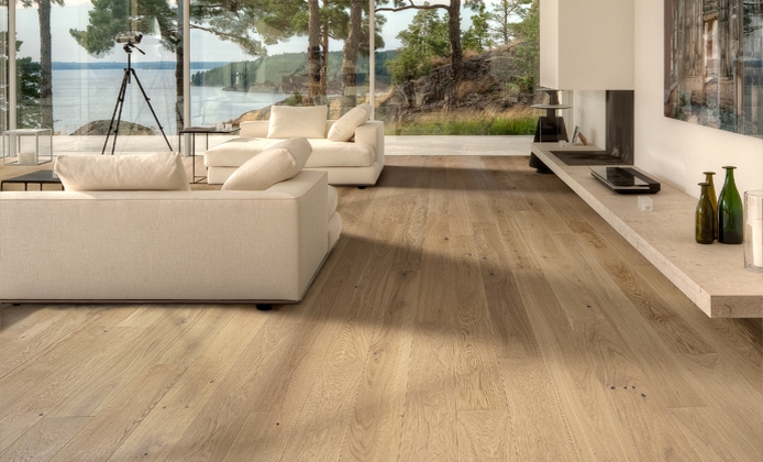 Паркетная доска Kahrs Новая классика Дуб Белый Nouveau White 151L8AEK1DKW240 Lively 2420×187×15 фото в интерьере